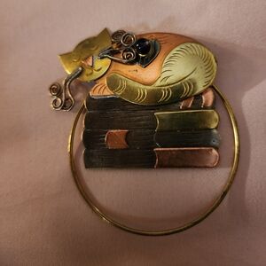 Sleeping Cat Brooche